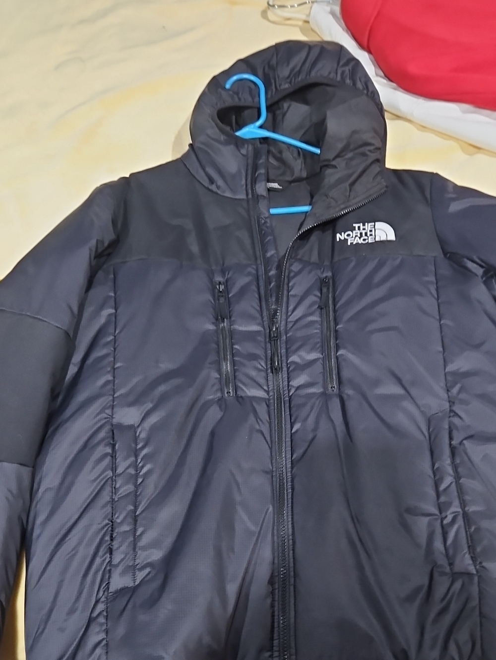 The North Face Men’s Black Puffy Hooded Insulated Jacket